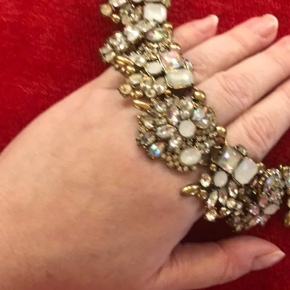 Elegant Gold and Silver Statement Necklace - Picture 9 of 9